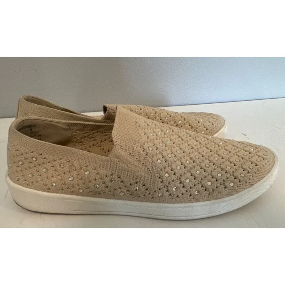 White Mountain Womens Pull-On Sneakers 7M Beige Bling Knit Stretch Modern Casual - Picture 4 of 9